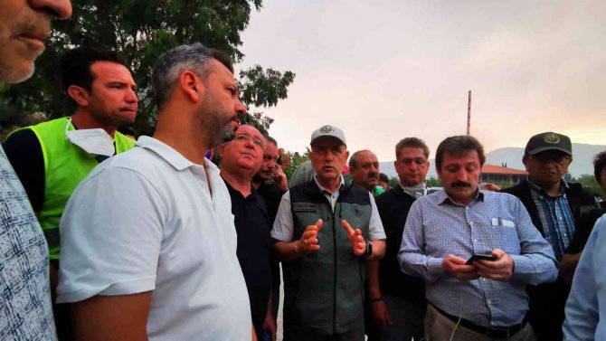 Bakan Kirişci: “Gece Görüşlü Yangın Söndürme Helikopterlerini İlk Kez Datça Yangınında Deneyeceğiz”