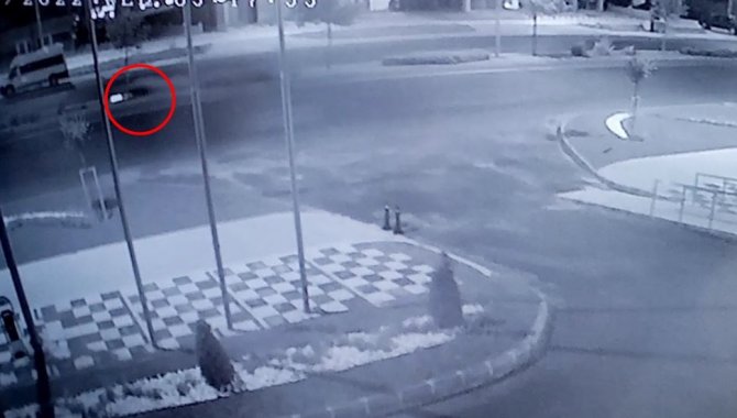 19 Yaşındaki Gencin Ölümüyle Sonuçlanan Kaza Kamerada