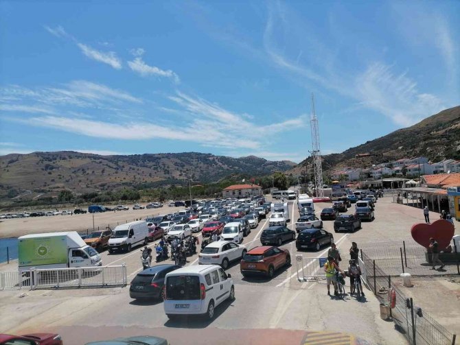 Gökçeada Tarihinde İlk Kez 4 Gemiyle Birden Sefer Gerçekleştirildi