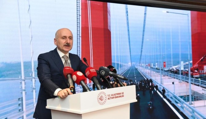 Bakan Karaismailoğlu’dan Osmangazi Köprüsü Ve İ̇zmir-i̇stanbul Otoyolu Açıklaması
