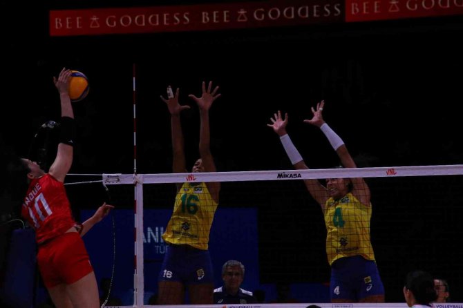 Fıvb Kadınlar Milletler Ligi: Brezilya: 3 - Japonya: 1