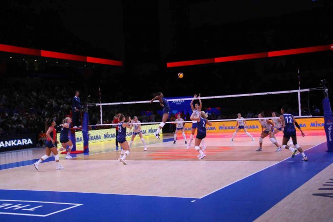 Fıvb Kadınlar Milletler Ligi: Amerika: 2 - Sırbistan: 3