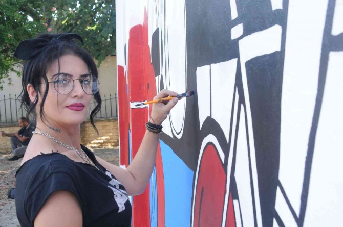 Duvarlar Tuvali Sokaklar Sergisi Oldu
