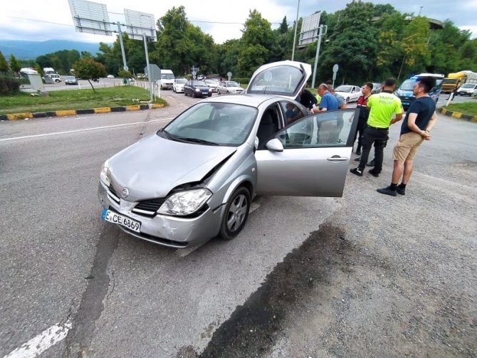 Zonguldak’ta Trafik Kazası: 8 Yaralı