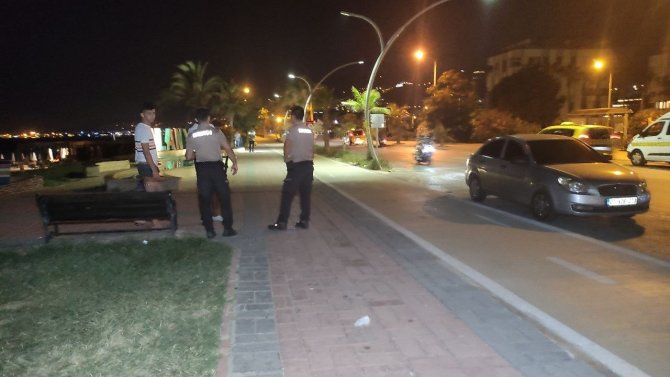 "Yan Bakma" Kavgasında Kanlı Bitti: 2 Yaralı