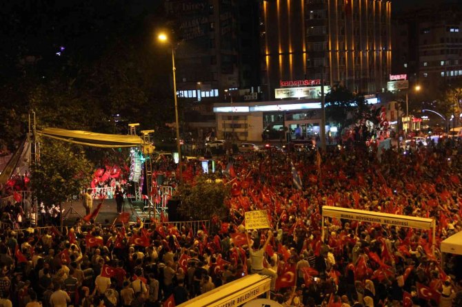 Ak Parti Bursa İ̇l Başkanı Davut Gürkan Darbe Gecesini Anlattı