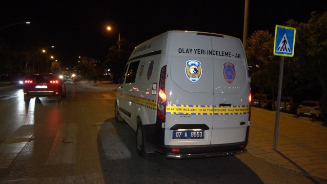 "Yan Bakma" Kavgasında Kanlı Bitti: 2 Yaralı