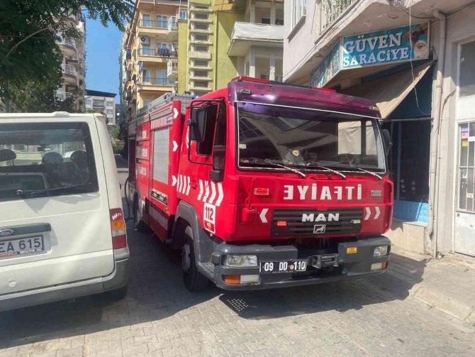 Apartman Bahçesinde Çıkan Yangın Panikletti