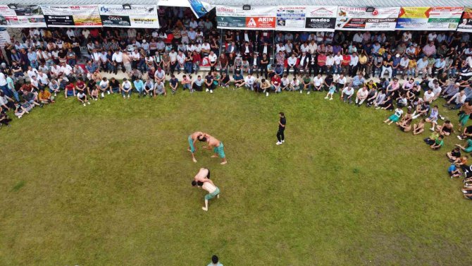 İ̇ki Asırlık Yanaz Güreşleri Nefes Kesti