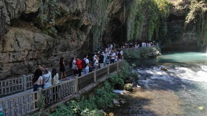 Antalya Bu Yıl 3 Milyon Alman Turist Bekliyor