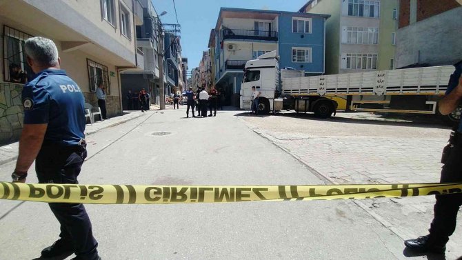 Bursa’da Akrabalar Arası Husumette Kan Döküldü: 1’i Ağır 3 Yaralı