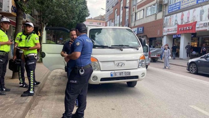 Çaldığı Araçla Emniyet Müdürüne Yakalandı
