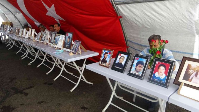 Evlat Nöbetindeki Ailelerin Direnişi Bin 45’inci Gününde