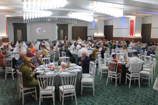 Vali Çiftçi’den Şehit Aileleri Ve Gazilere Yemek