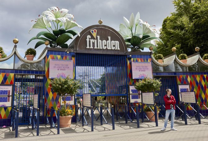 Danimarka’da Lunaparkta Rollercoaster Raydan Çıktı: 14 Yaşındaki Çocuk Öldü