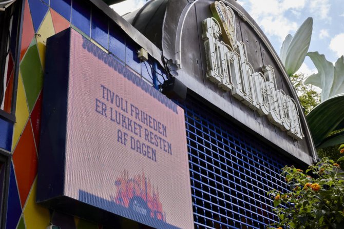 Danimarka’da Lunaparkta Rollercoaster Raydan Çıktı: 14 Yaşındaki Çocuk Öldü