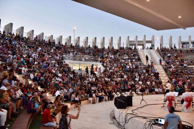 Didim Amfi Tiyatro’da Yeşilçam Ezgileri