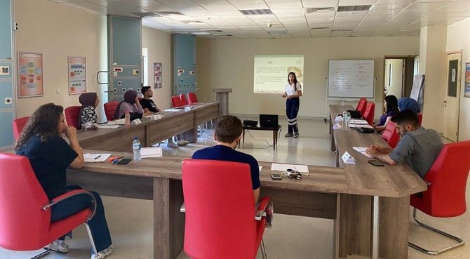 Çocuklarda İleri Yaşam Desteği Eğitimi