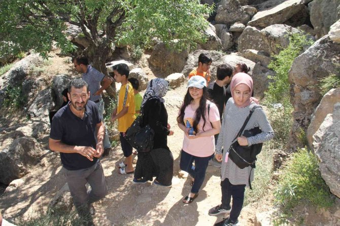 Bu Mağaraya Giren İçinde 5 Dakika Duramıyor