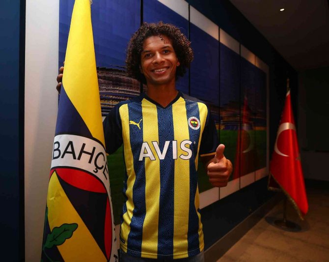 Fenerbahçe Willian Arao Transferini Duyurdu