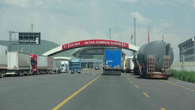 İ̇hracat Arttı; Çıldır-aktaş Gümrük Kapısı’nda Yeni Rekora Ulaşıldı