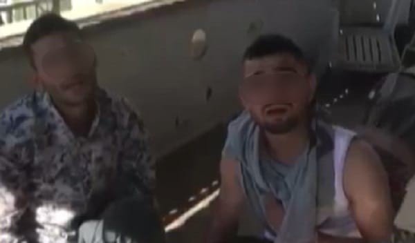 Eve Giren Hırsızlar Yakalanınca Ev Sahibine Yalvardı