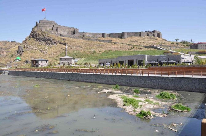 Kars Çayı Zehir Akıyor