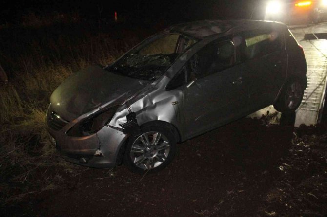 Kilis’te Otomobil Şarampole Uçtu: 3 Yaralı