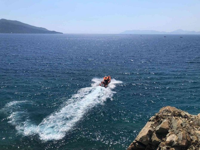 Fethiye’de Tekne Battı: 6 Kişiyi Sahil Güvenlik Ekipleri Kurtardı