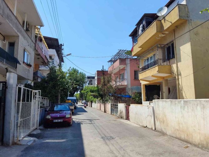 Eşini Silahla Yaralayıp Kendini Vurdu