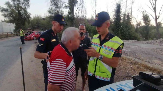 Alkollü Halde Köprü Korkuluklarına Çarptı, ’Şaştım Kaldım’ Dedi