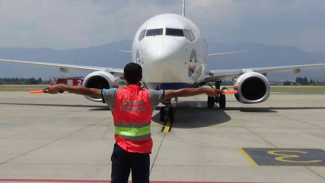 Balıkesir Koca Seyit Havalimanı’nda Yolcu Sayısı 89 Bini Aştı