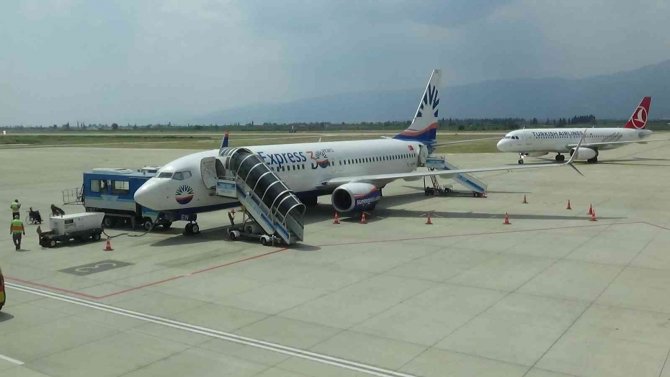 Balıkesir Koca Seyit Havalimanı’nda Yolcu Sayısı 89 Bini Aştı