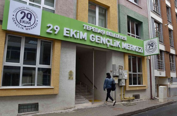 Yaz Dönemi Eğitimlerine 815 Genç Kayıt Oldu