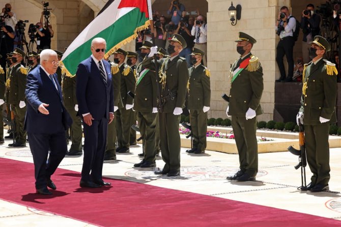 Biden, Filistin Devlet Başkanı Abbas’la Görüştü