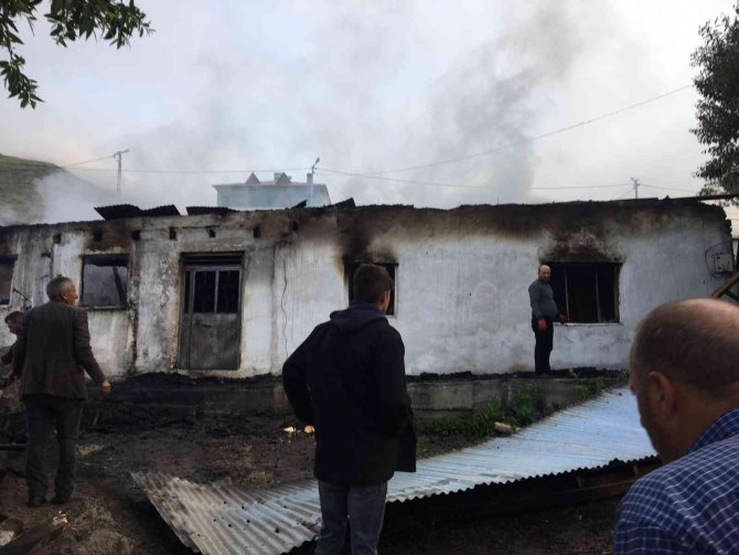 Ardahan’da Korkutan Yangın