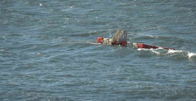 Ayvalık’ta Şiddetli Rüzgar Bazı Balıkçı Teknelerini Batırdı