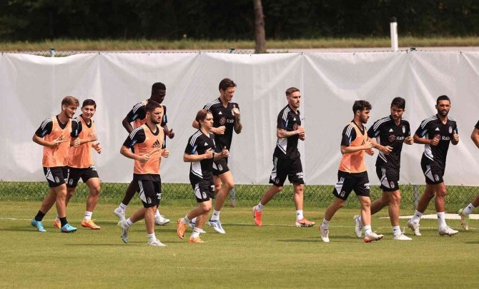 Beşiktaş, Yeni Sezon Hazırlıklarına Devam Ediyor