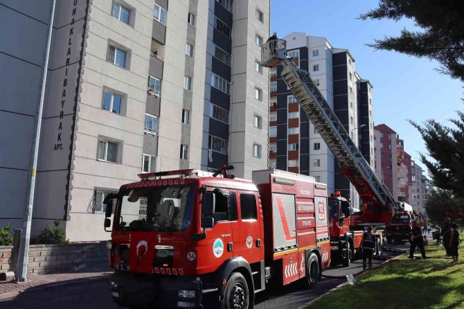 Kayseri’de İlginç Olay: Önce Çelik Kasayı Attı, Sonra Evi Yaktı