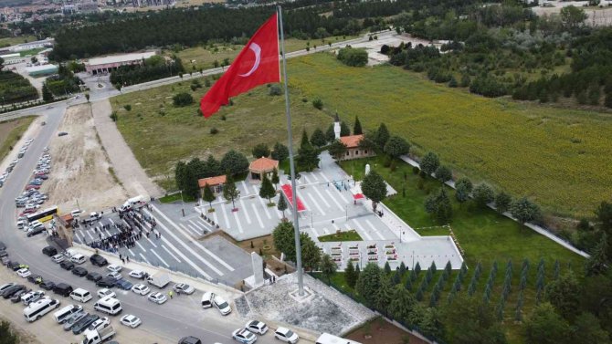 Yenilenen Çorum Şehitliği Dualarla Ziyarete Açıldı