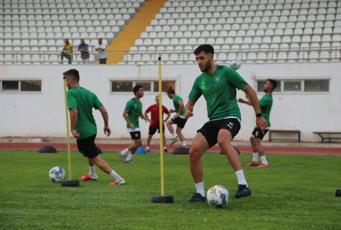 Efeler 09 Spor, Sahaya İndi