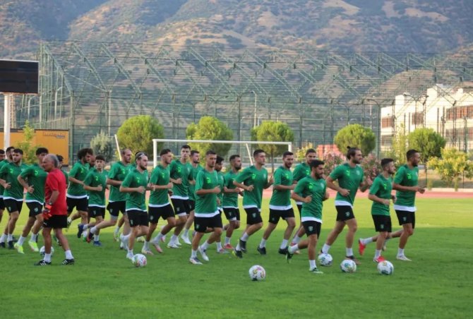 Efeler 09 Spor, Sahaya İndi