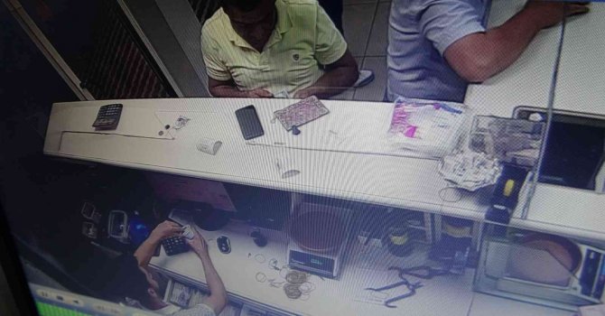 Yanlış Hesap Yaptı, Bin 680 Dolar Fazla Para Verdi
