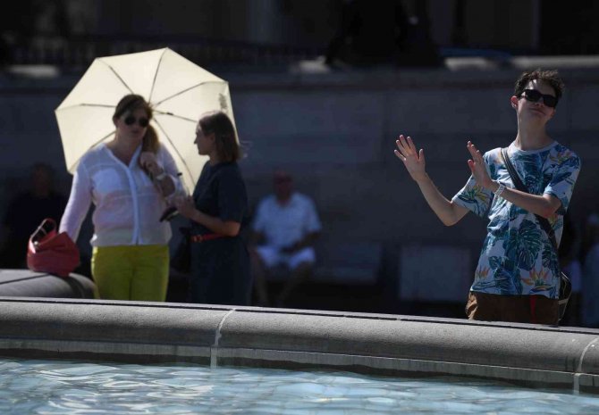 İ̇ngiltere’de Sıcak Hava Uyarısı: "Kırmızı Alarm" Verildi
