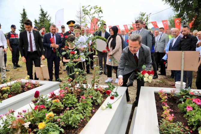 15 Temmuz Şehidi Kabri Başında Anıldı
