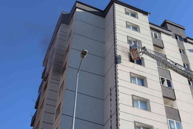Kayseri’de İlginç Olay: Önce Çelik Kasayı Attı, Sonra Evi Yaktı