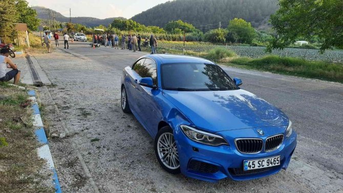 Otomobille Çarpışan Motosiklet Sürücüsü Öldü