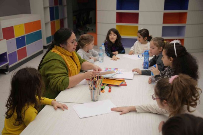 Kadıköy’de Çocuklar İçin Yaz Atölyeleri Başlıyor