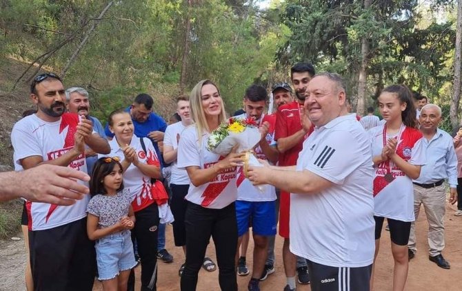 Milli Atlet Nagihan Karadere, ’15 Temmuz Halk Koşusu’na Katıldı
