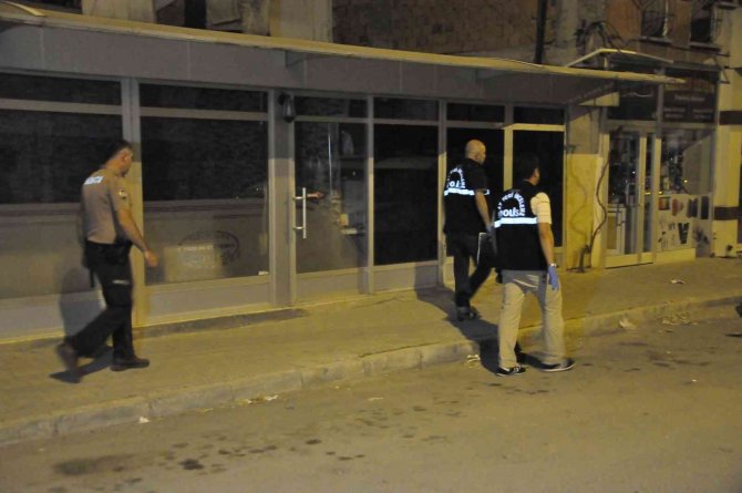 Silahla Şakalaşırken Kazayla Kuzenini Vurdu
